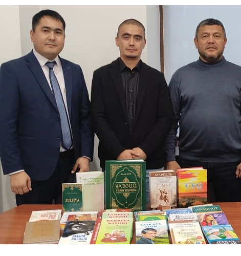Соотечественникам переданы произведения узбекской литературы