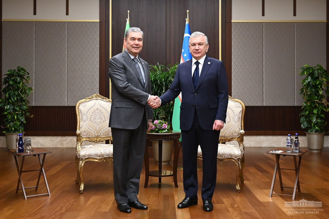 Президент Узбекистана встретился с Национальным лидером туркменского народа, Председателем Халк Маслахаты Туркменистана